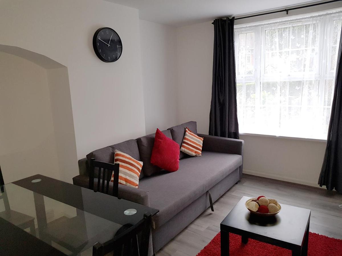 Barnfield Place Edgware Luaran gambar